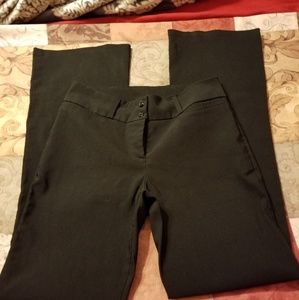 2/$12 🤩 Bui Yah Kah trousers